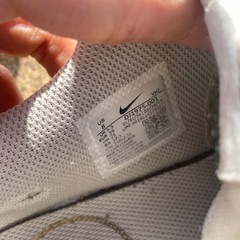 NIKE エアマックス　ベージュ　コルク　くすみカラー スニーカー シューズ ホワイト の画像