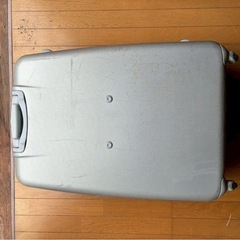 大型スーツケース　海外用の画像