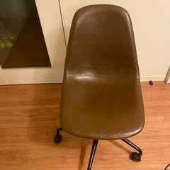 デスク&チェアーの画像