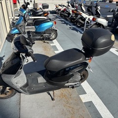 HONDA タクト　スマホホルダー・リアボックス（※パカパカ状態）付き　自賠責令和9年9月まで　原付きの画像