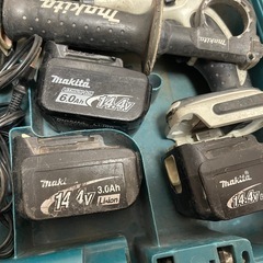 【マキタ】充電式ハンマドリル　バッテリー7つの画像