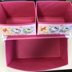 ☆【おもちゃ収納 2点セット】サンリオ 未使用ぬいぐるみ2体付き クロミ マイメロ 大容量 中古品(NF251216)546-134の画像