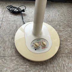ハロゲンヒーター　生活家電　暖房器具　電気ヒーター首振の画像