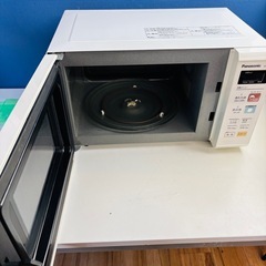 Panasonic パナソニック 電子レンジ NE-EH226-W 2014年製 ⚠️ドア部ヒビあり‼︎/J123-08の画像