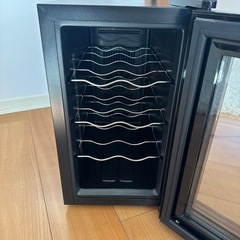 アイリスオーヤマ ワインセラー PWC-251P-B 2022年製の画像