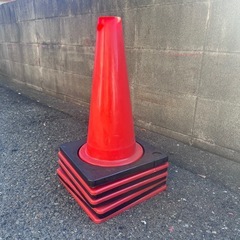 三角コーン　4個セット！　お得　　注意　コーン　の画像