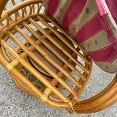 ラタン 椅子 座椅子 チェア 籐 回転椅子 昭和レトロ イス ヴィンテージ　インテリア レトロ雑貨 ビンテージ　スツールの画像