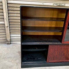 〖倉庫保管品〗 中古 茶箪笥 サイドボード 飾り棚  茶たんす 食器棚 古道具 昭和レトロ ガラス引き戸の画像