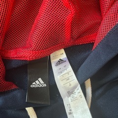 adidas パーカー レディースの画像