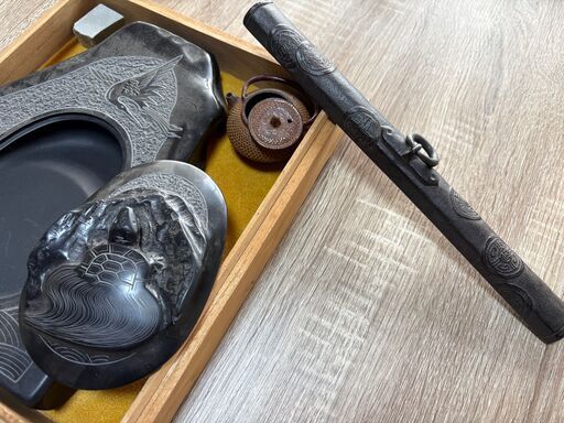 大型硯（鶴亀）・四六壺硯・南部鉄器文鎮（古銭柄）をまとめました