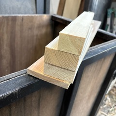 杉　角材　タルキ　端材　の画像