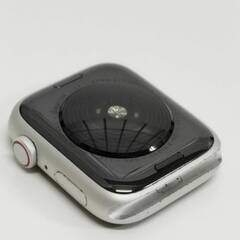 Apple Watch SE 第1世代/GPS+セルラー/44mm/A2356/シルバー〈MYFC2J/A〉の画像