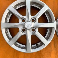 【本日限り値引】12/21までダイハツ純正14インチアルミホイール　冬期スタッドレス用にいかがですかの画像