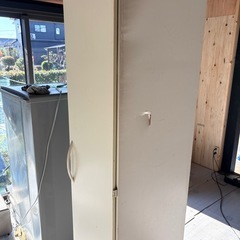 細長い棚の画像