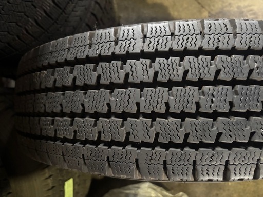 ハイエース　アルミホイール　スタッドレスタイヤ　195/80R15 4本セット