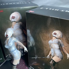 併売にて修了サイレントヒル2 フィギア4体の画像
