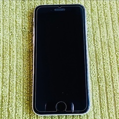 ★清掃済★ 新品大容量バッテリー交換済【SIMフリー 動作◎】iPhone SE2 第二世代 64gb SIMロック解除済の画像