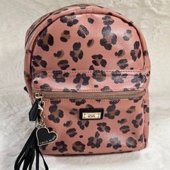 美品　セシルマクビー　ミニリュック　ピンクベージュ　ヒョウ柄の画像