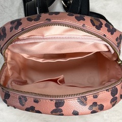 美品　セシルマクビー　ミニリュック　ピンクベージュ　ヒョウ柄の画像
