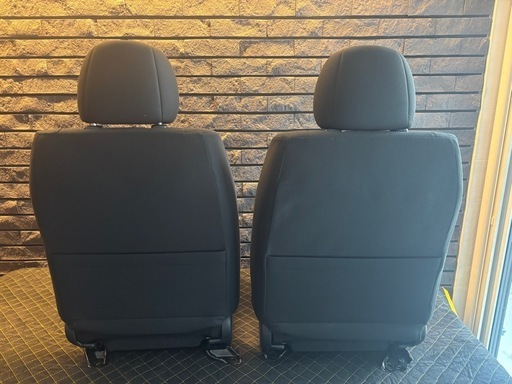 ハイエース　スーパーGL純正シート　運転席　　助手席