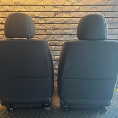 ハイエース　スーパーGL純正シート　運転席　　助手席の画像