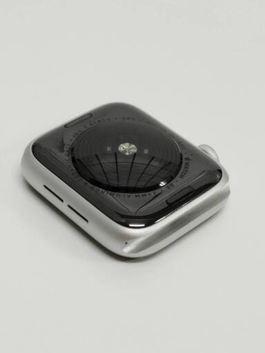 Apple Watch SE 第1世代/GPS/44mm/A2352/シルバー〈MYE12J/A〉
