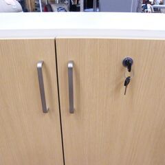 書庫 木製 収納棚 キャビネット 幅75.5×奥行39×高さ78cm オフィス用品 鍵付き 札幌市 厚別区の画像