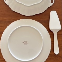 【美品】ナルミ MIKASAケーキ&オーバルプレートセット の画像