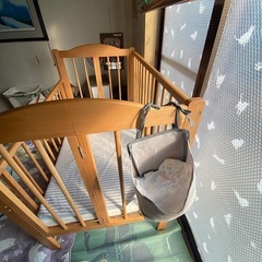 ベビーベッドの画像