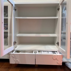 ディズニー 食器棚 、キャビネットの画像
