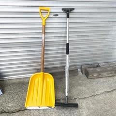 雪用品　バラ売り可　　スコップ油性名字記載有りの画像