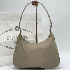 PRADA プラダ ホーボー ハンドバッグ 肩掛け ワンハンドル ワンショルダー セミショルダー テスートナイロン プラスチック メタルハンドル 三角ロゴプレート トライアングルロゴプレートの画像