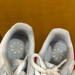 ナイキ ウィメンズ コート ビジョン LO NN ホワイト×ペールブルー の画像