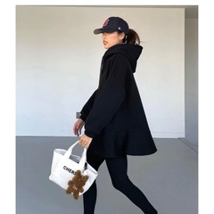 定価7000円 Cheri フード付きトレーナー⭐の画像