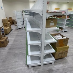 3連結　什器 両面棚　コンビニ棚 スーパー棚の画像