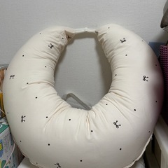 バースデイ　授乳クッションの画像