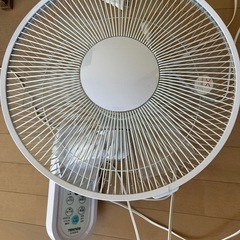 壁掛け用扇風機の画像