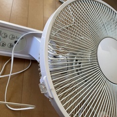 壁掛け用扇風機の画像
