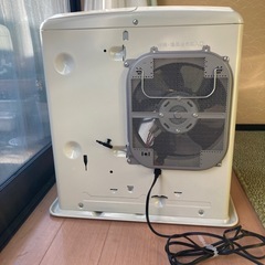 石油ファンヒーターの画像