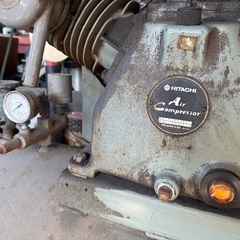 日立ベビコン　エアコンプレッサー　11kw 15馬力　実働の画像