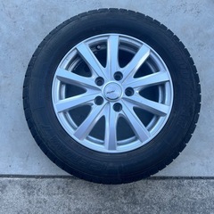 履き替え無料中古スタッドレスタイヤ195/65R15 91Qの画像