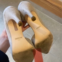 REZOY グレー スエード ハイヒールの画像