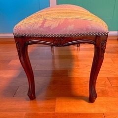【お取引中】お譲りします❤️ロココ調 アンティーク風❤️クラシカル スツール❤️猫脚家具❤️JR伊丹駅前の画像
