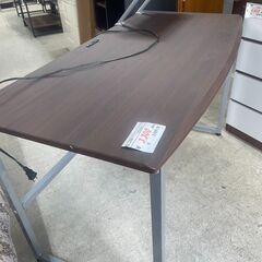 リサイクルショップどりーむ天保山店　No5166 PCデスク　コンパクト　軽量で動かしやすい🎵　の画像