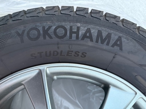 【美品】ヨコハマタイヤ（アイスガード）スタッドレス　ホイールナットセット  225/65R17
