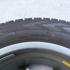 【美品】ヨコハマタイヤ（アイスガード）スタッドレス　ホイールナットセット  225/65R17
の画像