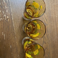 昭和レトロ　レトロポップ　脚付グラス　バラ柄の画像