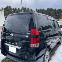 トヨタ　ノア　4WD　AT　7人乗り　サンルーフ付きの画像
