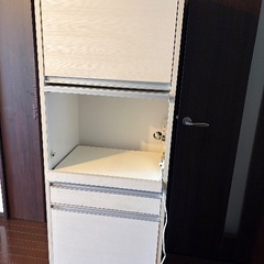 【値下げ】キッチン収納ラック(目隠し家電収納レンジ台)の画像
