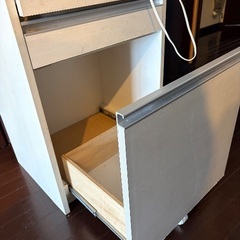 【値下げ】キッチン収納ラック(目隠し家電収納レンジ台)の画像